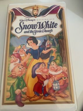 Walt Disney Snow White and the Seven Dwarfs VHS